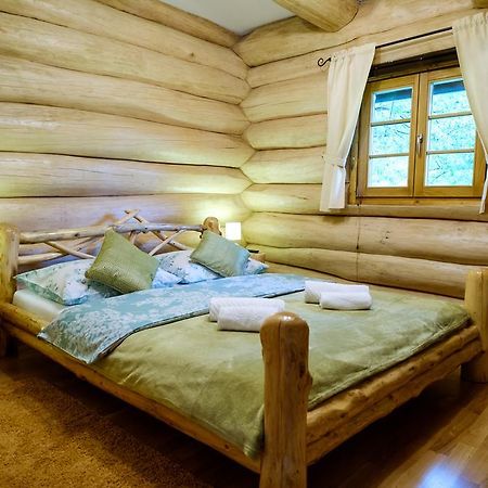 Villa BeaR's LOG Selište Drežničko Exterior foto