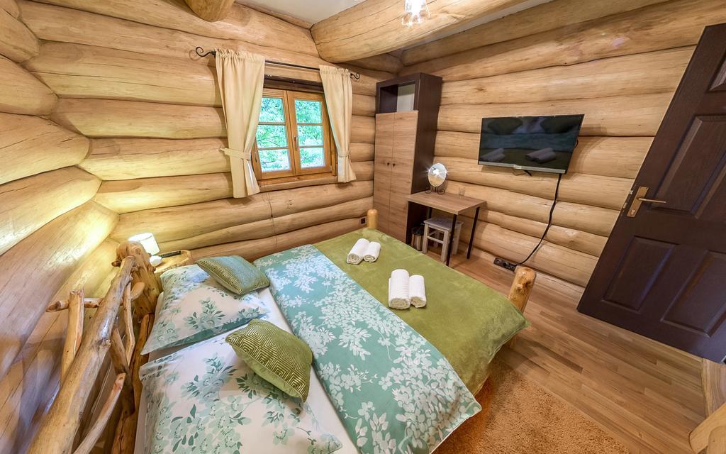 Villa BeaR's LOG Selište Drežničko Exterior foto
