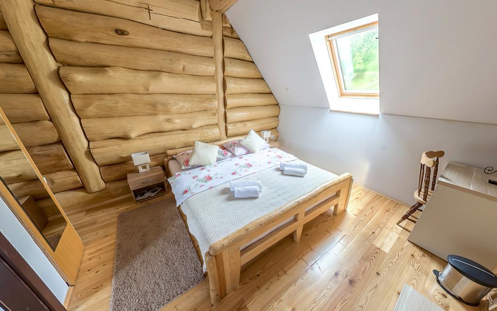 Villa BeaR's LOG Selište Drežničko Exterior foto